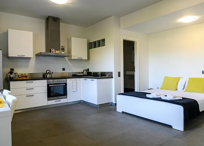 Minimal Studio In Nature, Exostis Nafplio