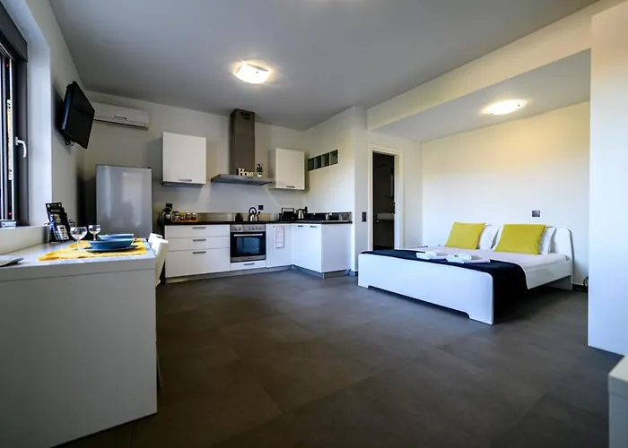 Minimal Studio In Nature, Exostis Nafplio